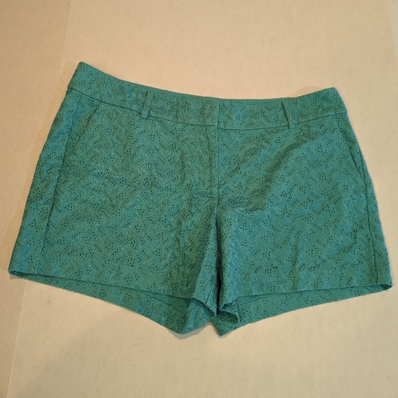 Ann Taylor Pants - Ann Taylor Womens Kelly Green Dress Shorts  Eyelet Hem Design Sz 12 *GUC